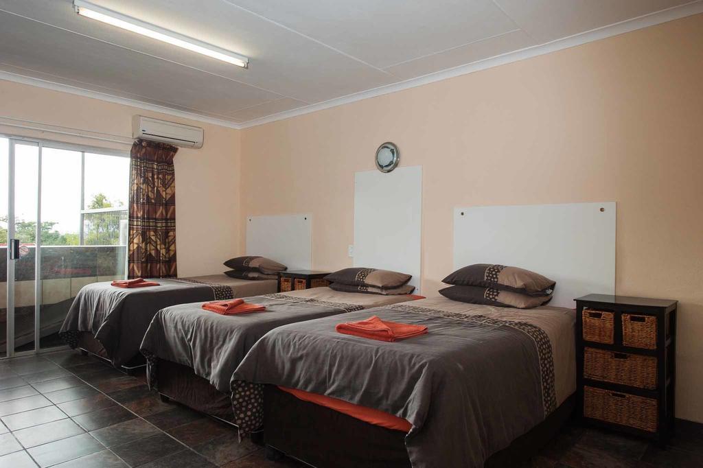 Ingwe Guesthouse Mbombela Exterior photo