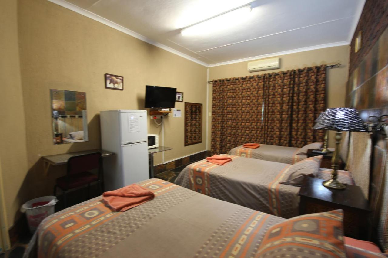 Ingwe Guesthouse Mbombela Exterior photo