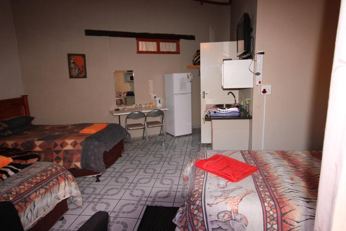 Ingwe Guesthouse Mbombela Exterior photo